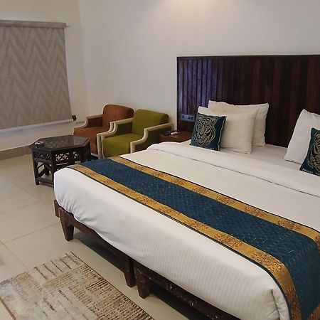 Panna Tiger Resort- Riverside Property Rājgarh エクステリア 写真