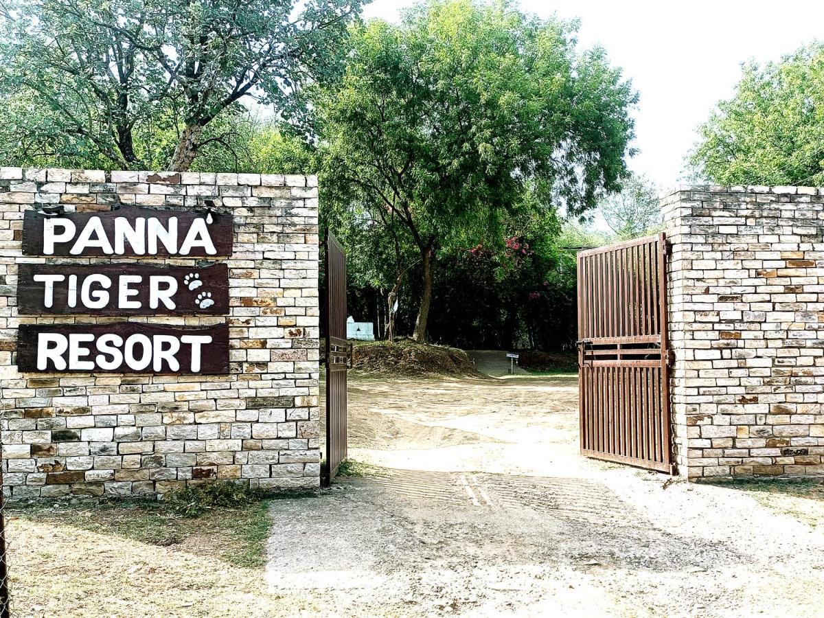 Panna Tiger Resort- Riverside Property Rājgarh エクステリア 写真
