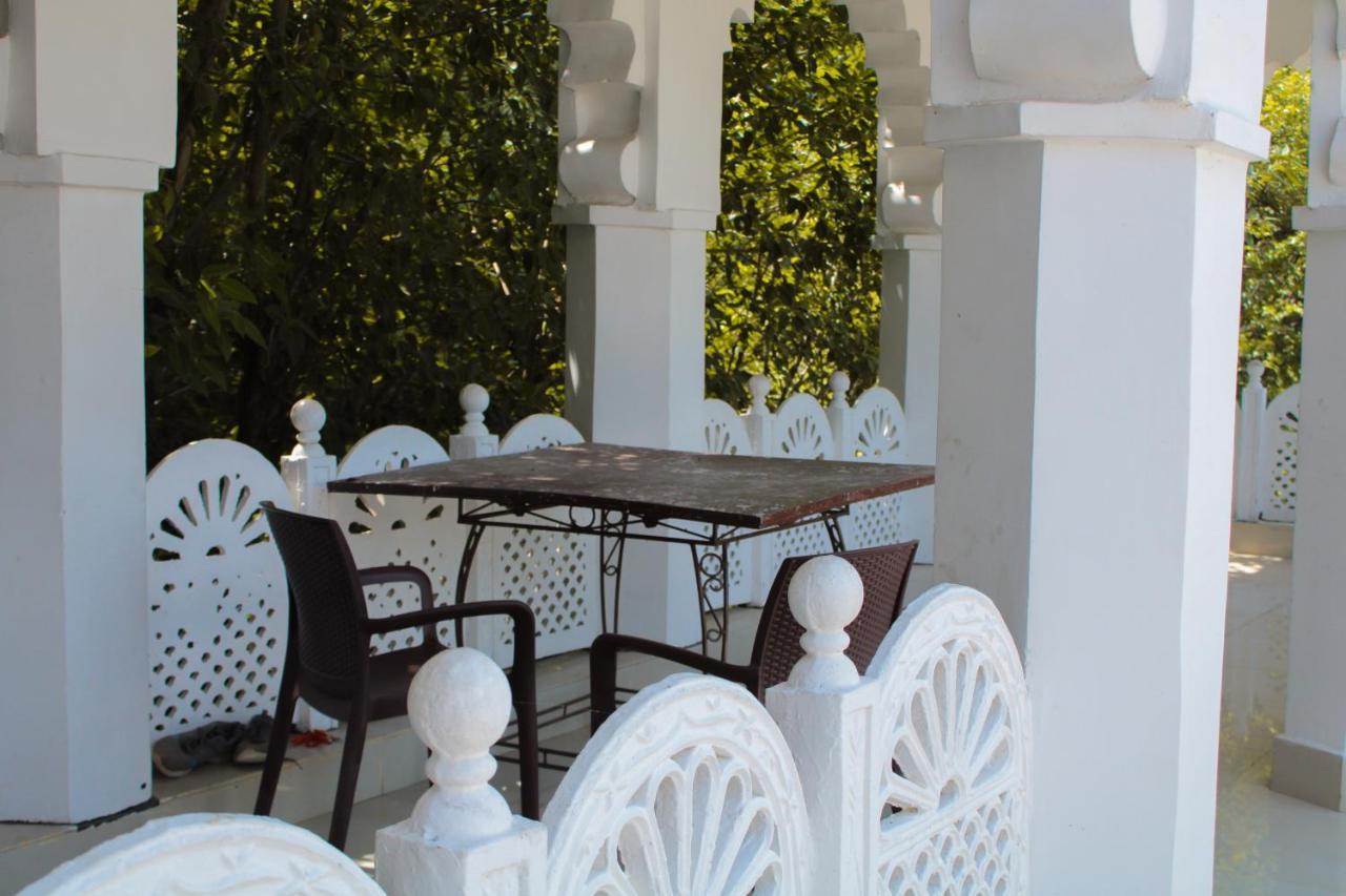 Panna Tiger Resort- Riverside Property Rājgarh エクステリア 写真