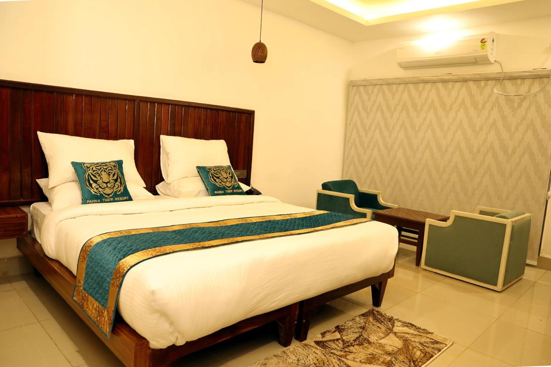 Panna Tiger Resort- Riverside Property Rājgarh エクステリア 写真
