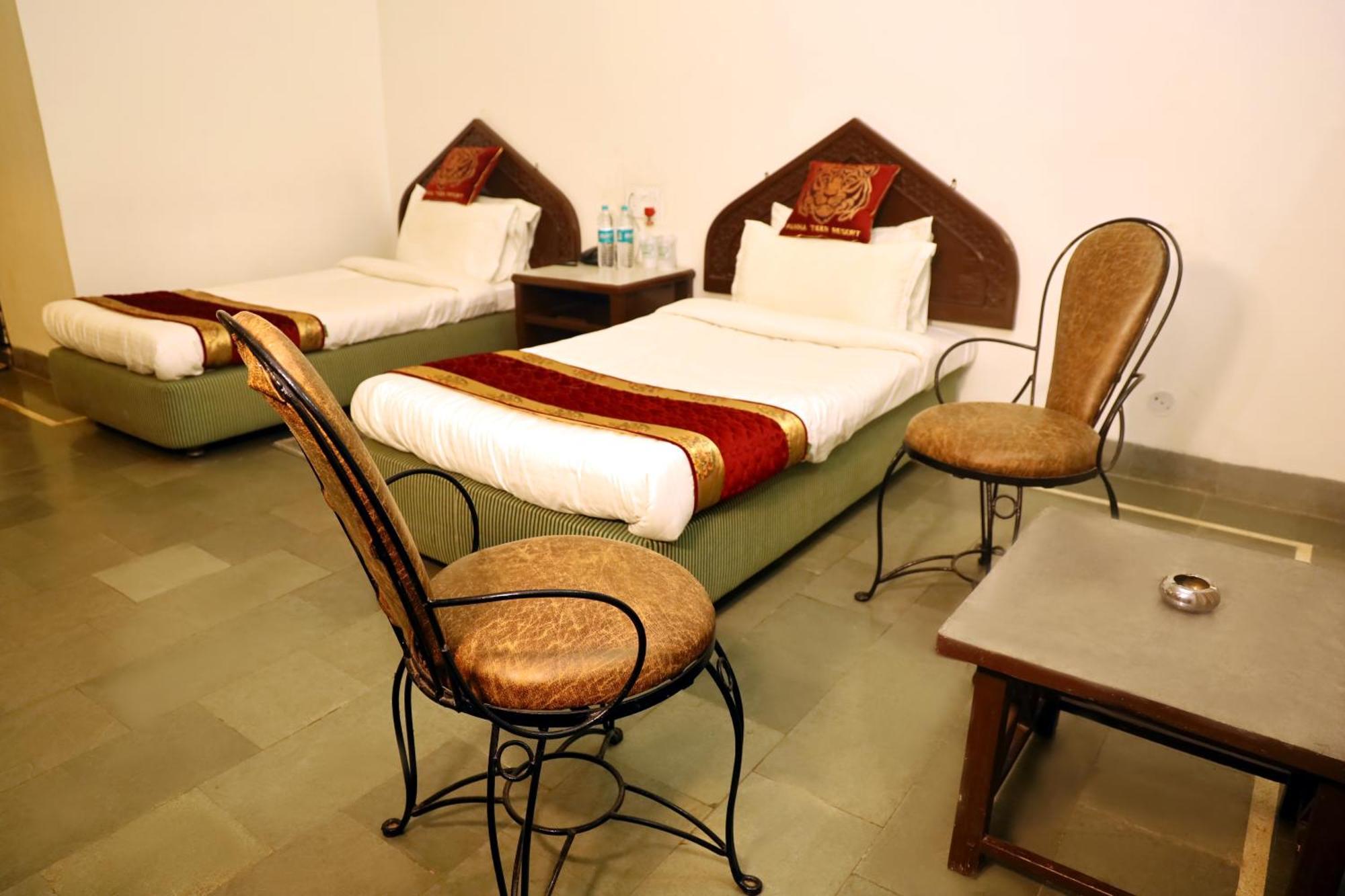 Panna Tiger Resort- Riverside Property Rājgarh エクステリア 写真