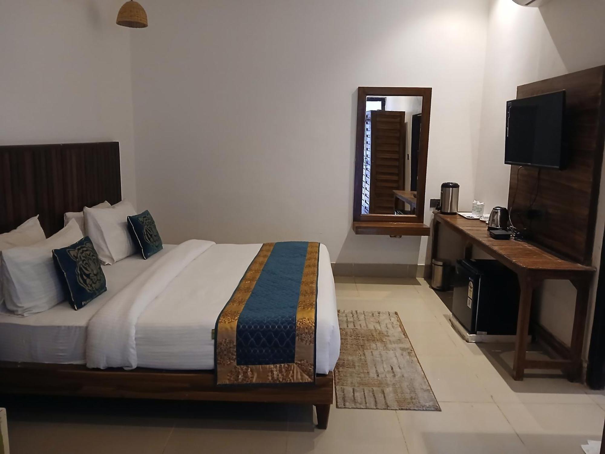 Panna Tiger Resort- Riverside Property Rājgarh エクステリア 写真